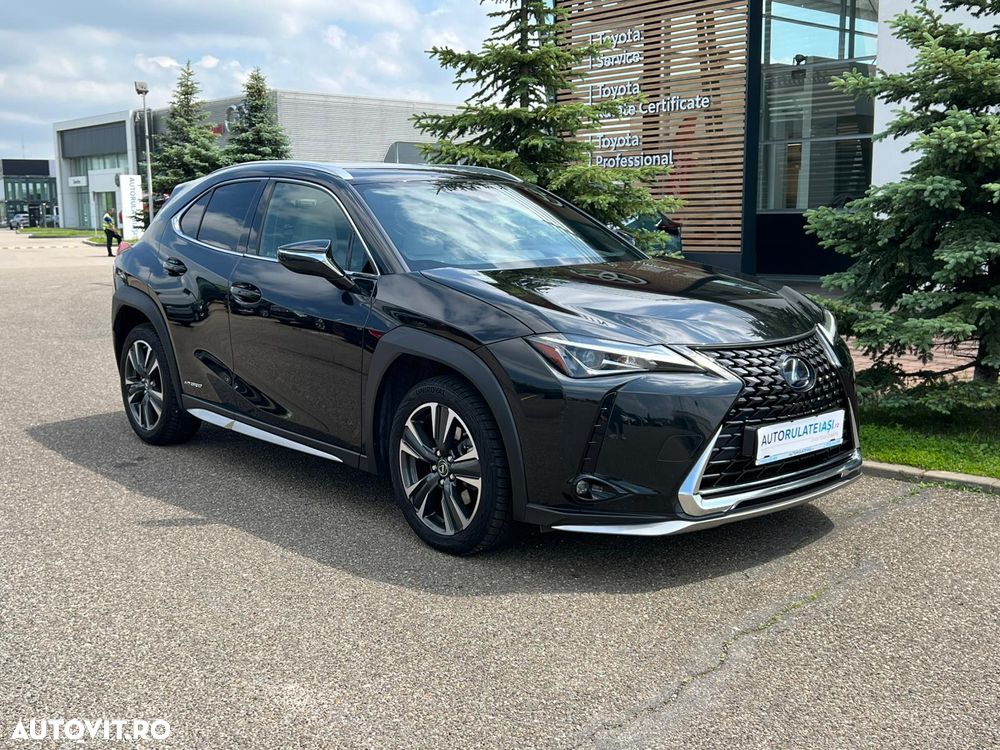 Lexus UX 250h Luxury Line - 10
