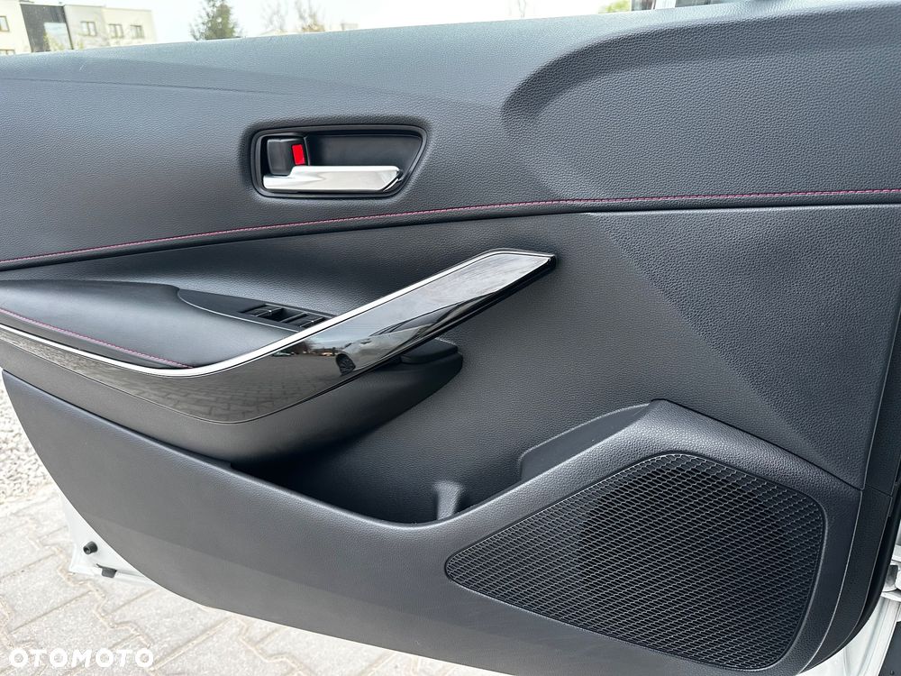 Toyota Corolla 1.8 Hybrid GR Sport - 36