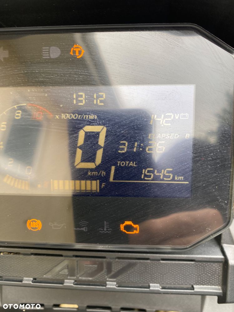 Honda ADV350 - 4