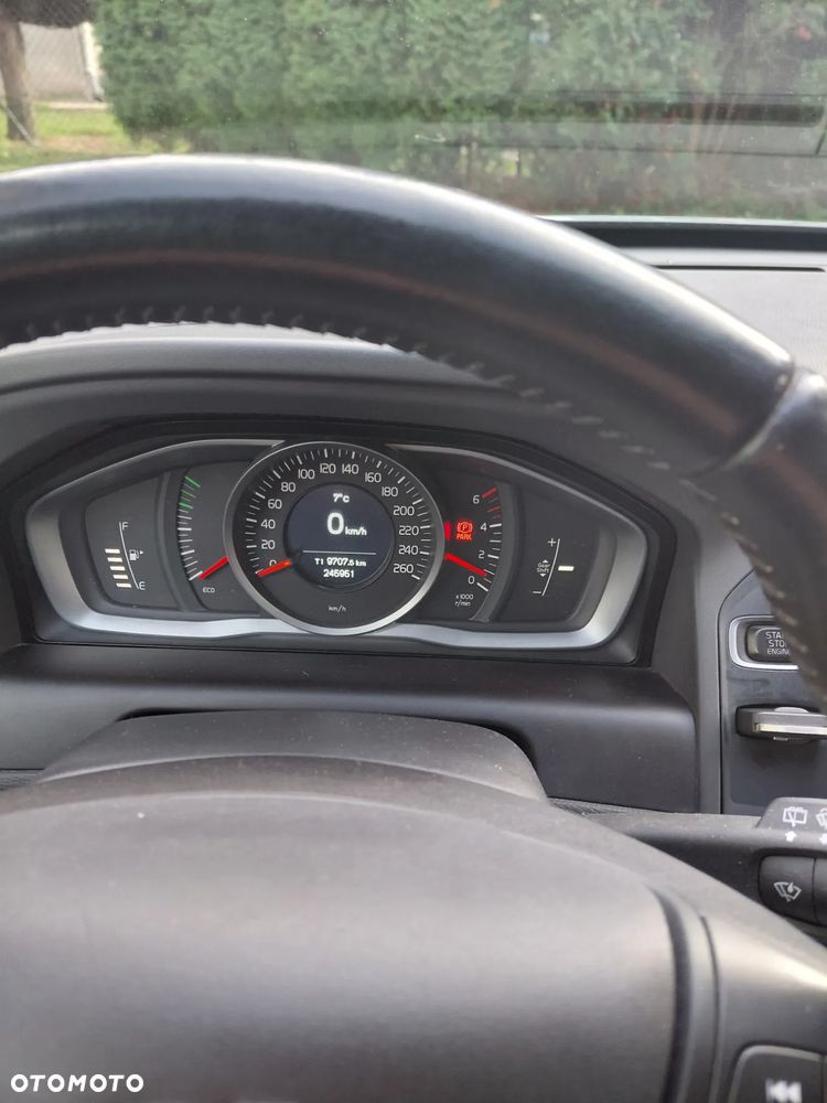 Volvo XC 60 D3 Drive-E Momentum - 10