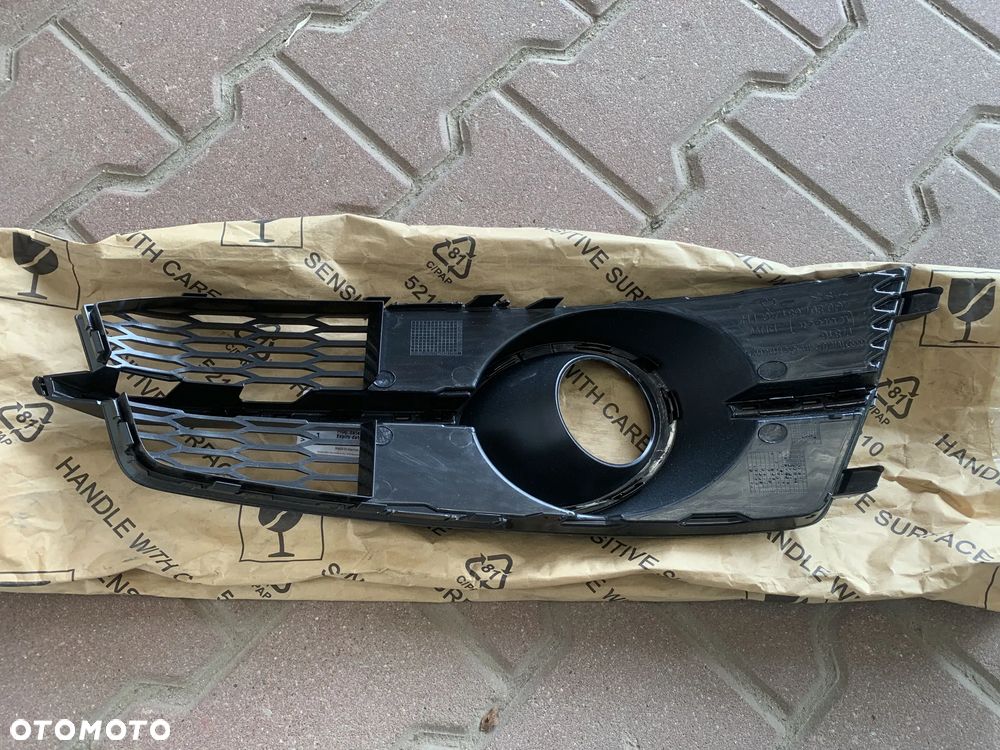 AUDI A6 C7 S-LINE LIFT 2014-2018 KRATKA ZDERZAKA LEWA PRZÓD PRZEDNIA CZARNA NOWA  4G0807681AG 4G0807647C - 3