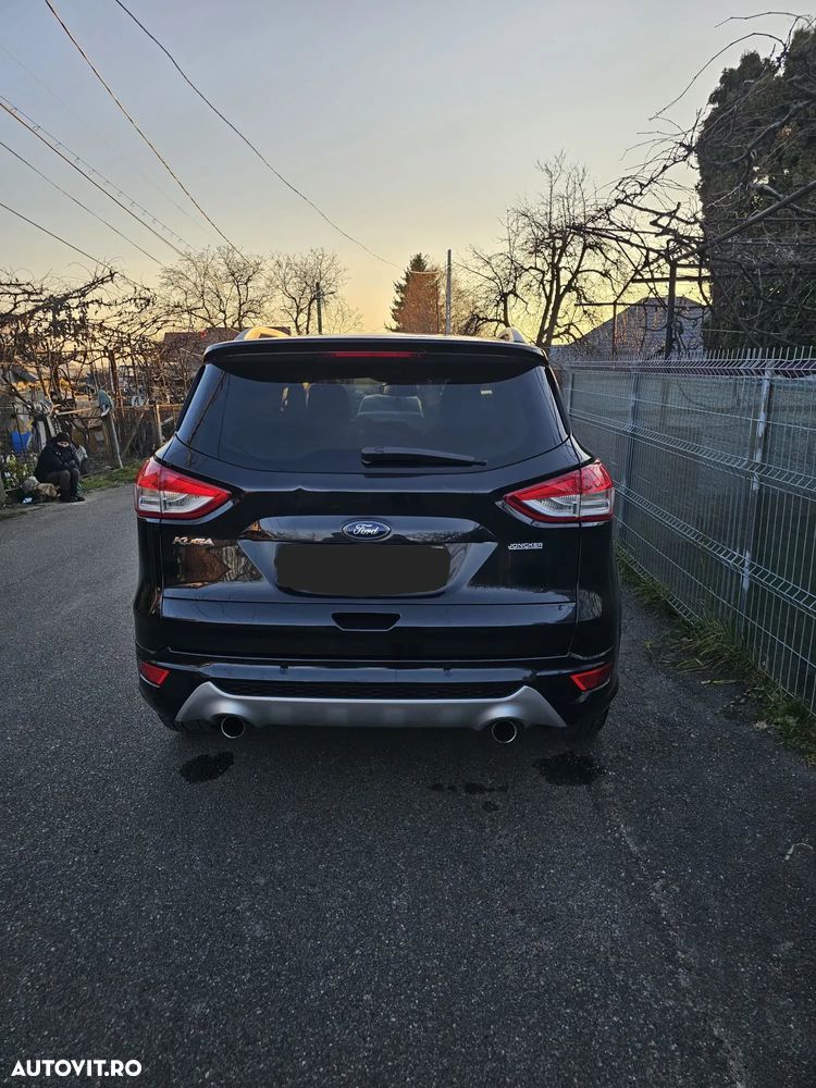 Ford Kuga - 10