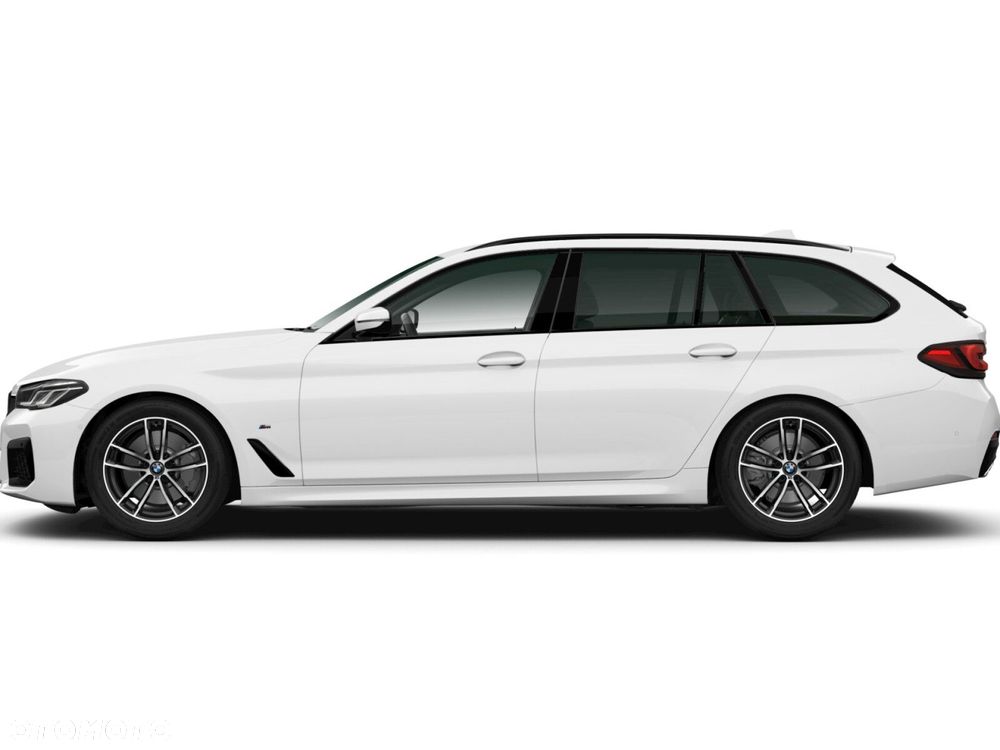 BMW Seria 5 520d xDrive mHEV M Sport sport - 4