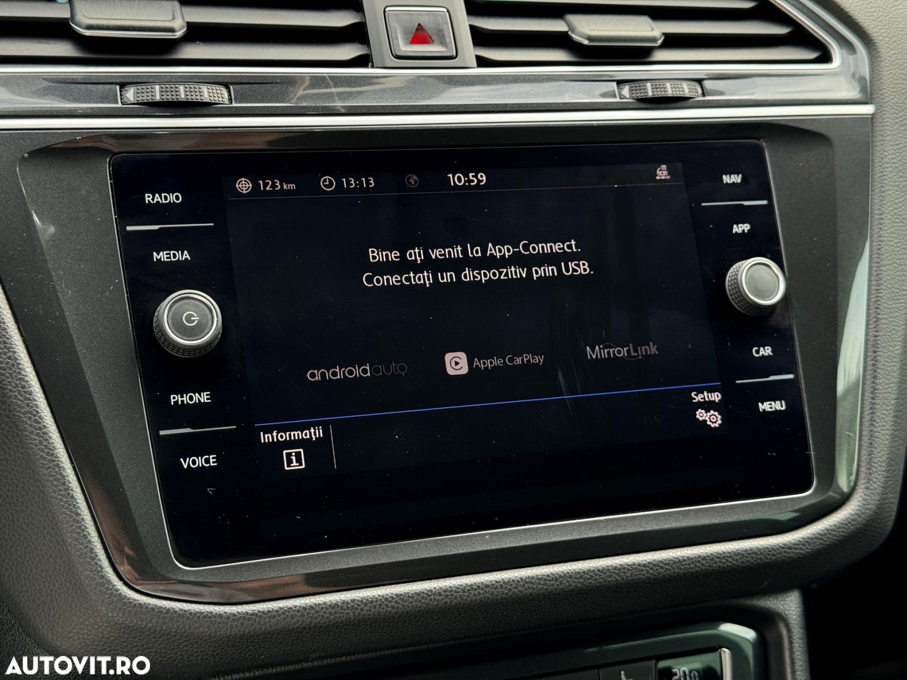 Volkswagen Tiguan - 10
