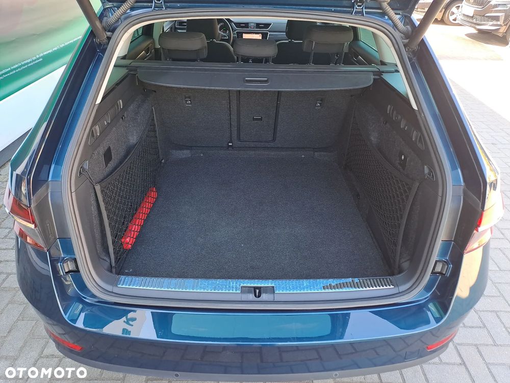 Skoda Superb 2.0 TDI SCR 4x4 Style DSG - 13