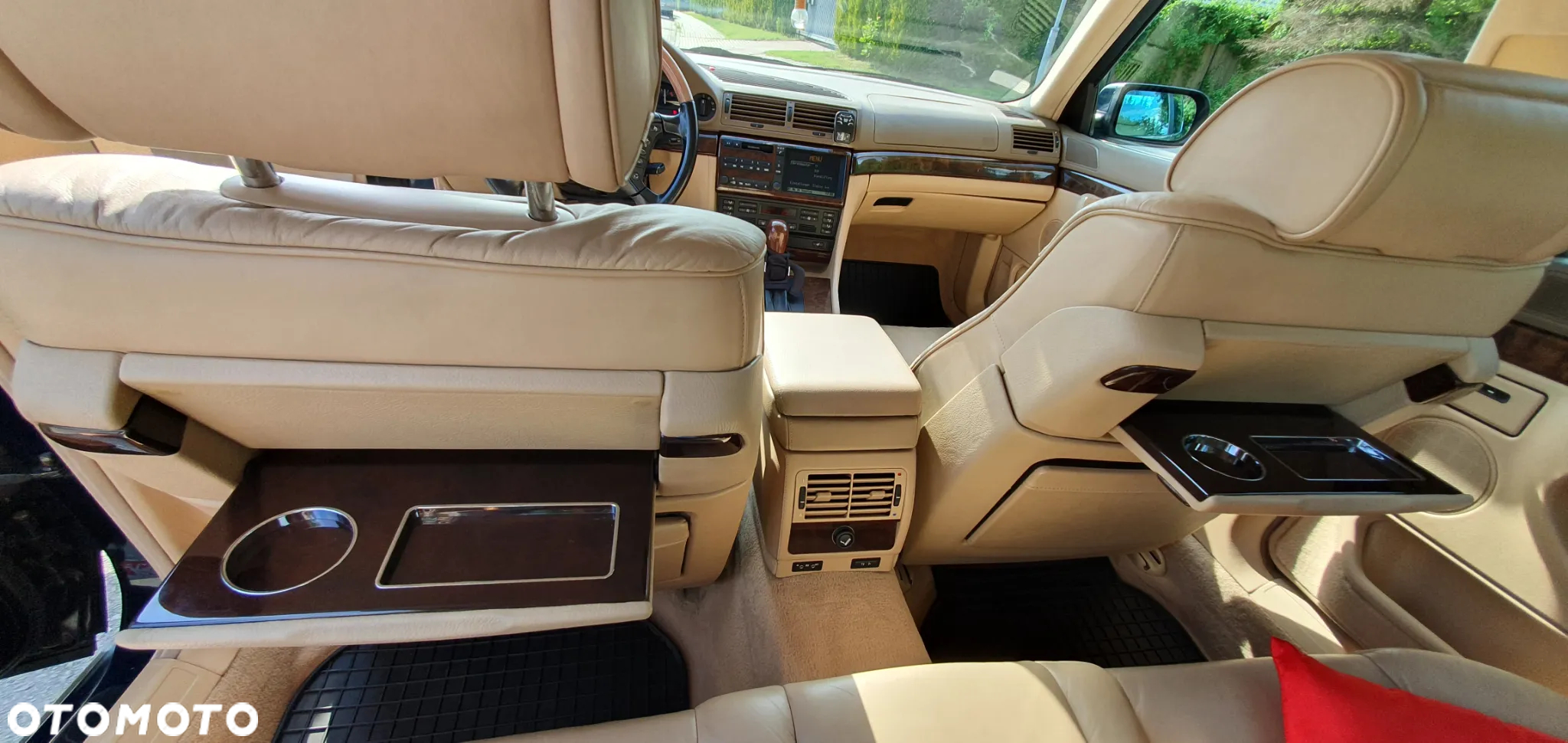 BMW Seria 7 740i - 32