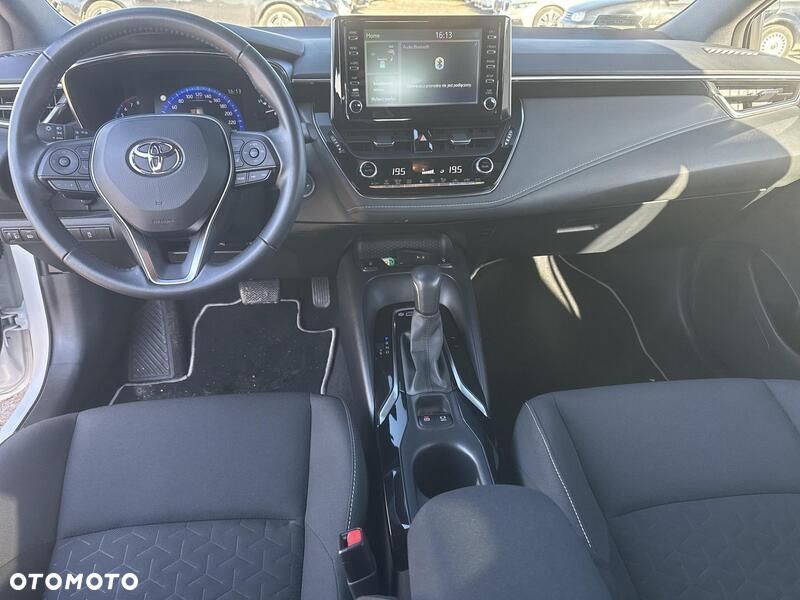 Toyota Corolla - 22