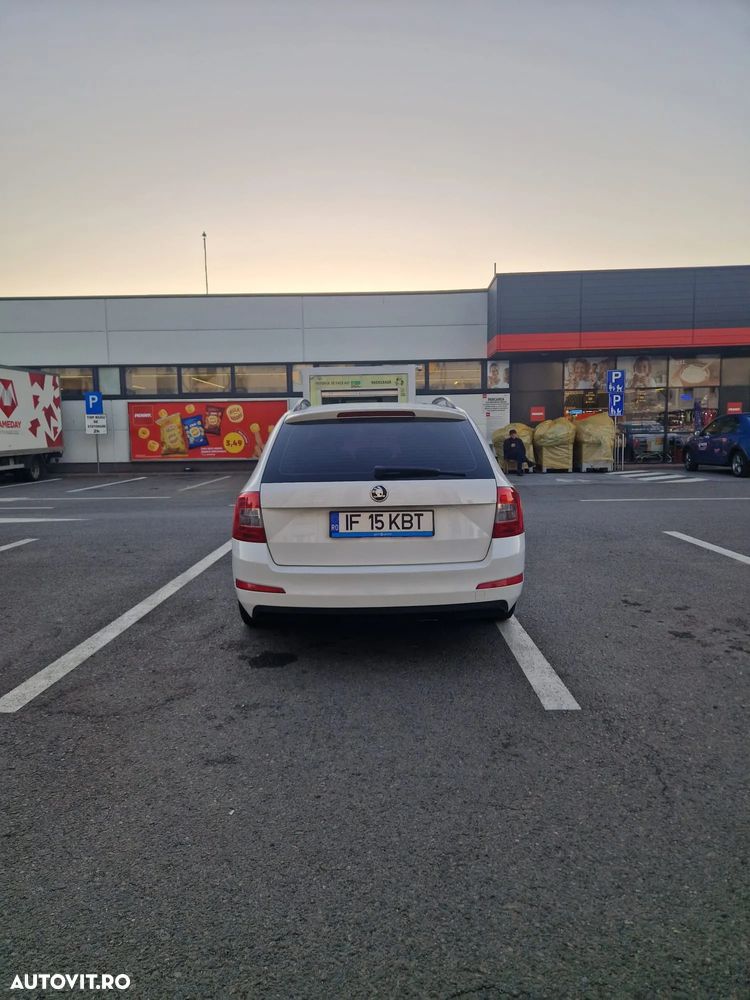 Skoda Octavia 1.4 TSI AMBITION DSG - 3
