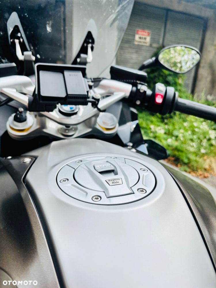 BMW RS - 16