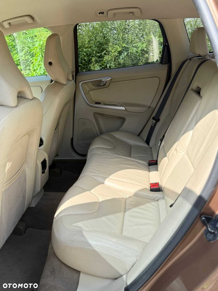 Volvo XC 60 - 6