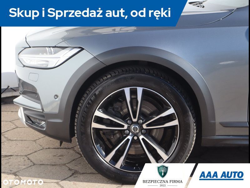 Volvo V90 Cross Country - 15
