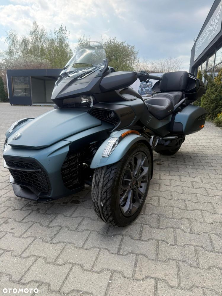 Can-Am Spyder - 9