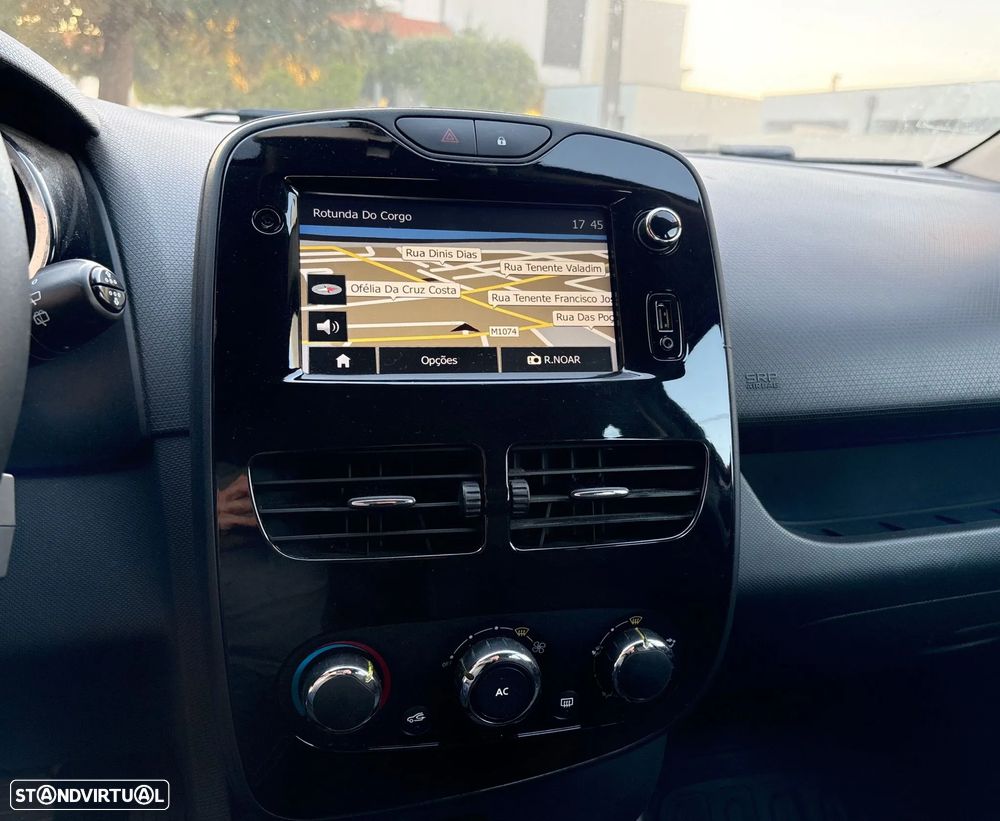 Renault Clio Sport Tourer 1.5 dCi Dynamique S - 7