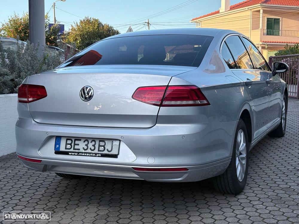 VW Passat 2.0 TDI Confortline DSG - 19