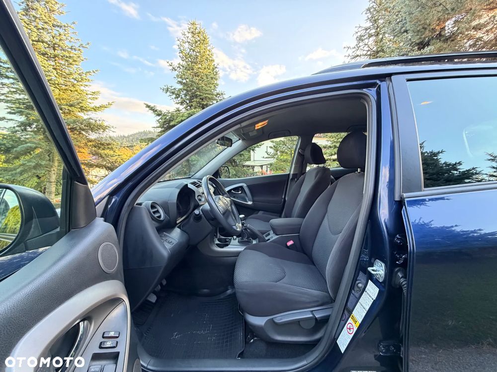 Toyota RAV4 2.2 D-4D Premium - 15