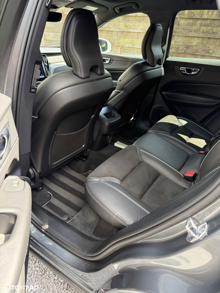 Volvo XC 60 T5 AWD R-Design - 7