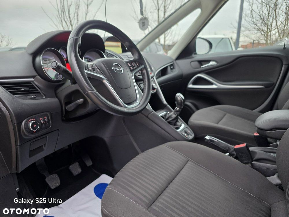 Opel Zafira 1.4 T Cosmo - 24