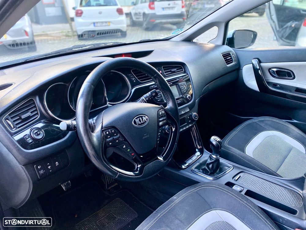 Kia ProCeed 1.6 CRDi GT Line 7DCT - 14