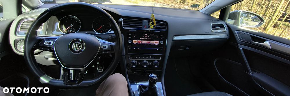 Volkswagen Golf 1.6 TDI SCR Join - 11