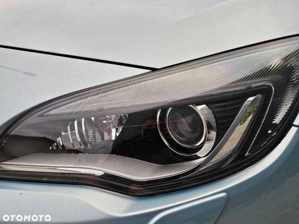 Opel Astra 1.4 ecoFLEX Cosmo - 31