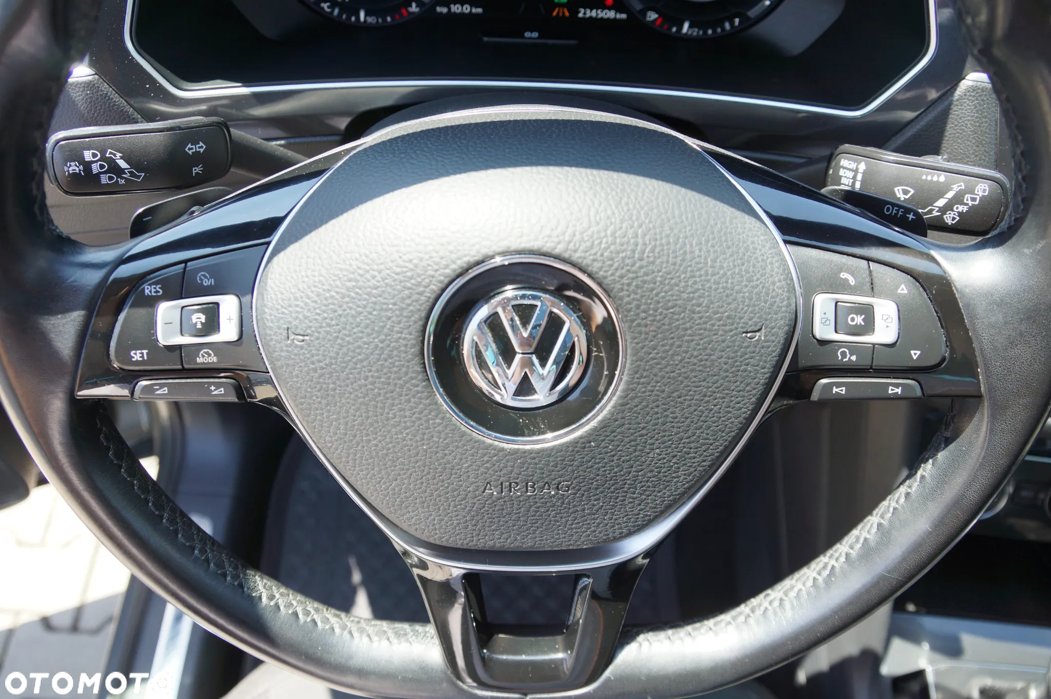 Volkswagen Tiguan 2.0 TDI SCR 4MOTION DSG Highline - 19
