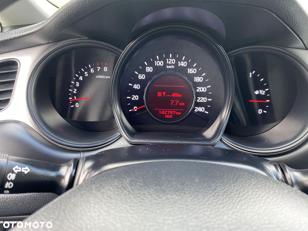 Kia Ceed - 15