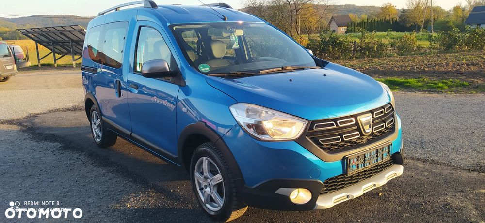 Dacia Dokker TCe 115 Stepway Celebration - 3