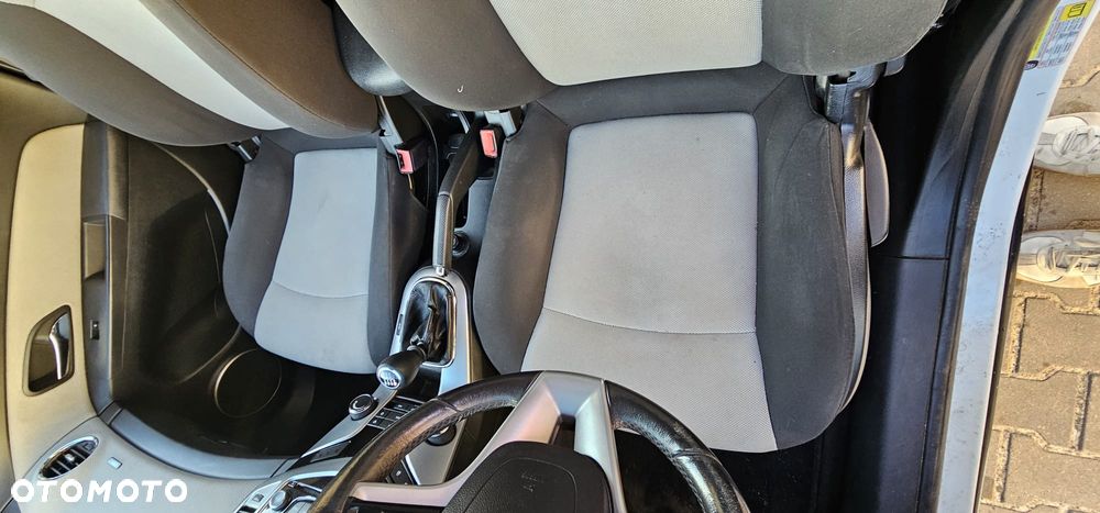 Chevrolet Cruze 2.0 D LT+ - 12