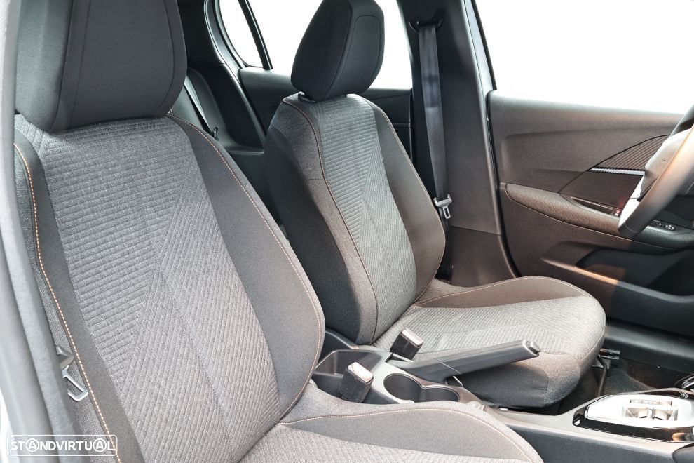 Peugeot 208 1.2 Hybrid Style e-DCS6 - 19