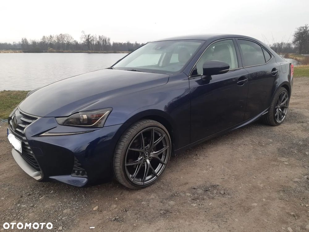 Lexus IS 300h Comfort - 2