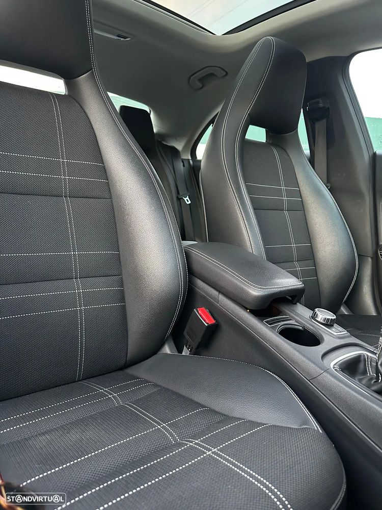Mercedes-Benz CLA 180 d Urban - 24