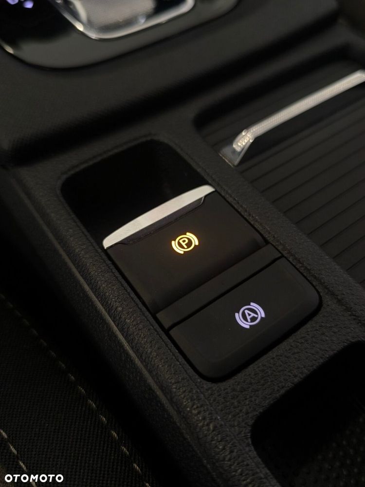 Skoda Octavia 2.0 TDI 4x4 Scout DSG - 27