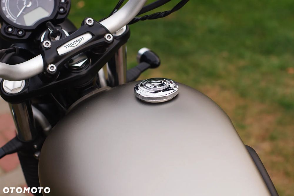 Triumph Street Scrambler - 23