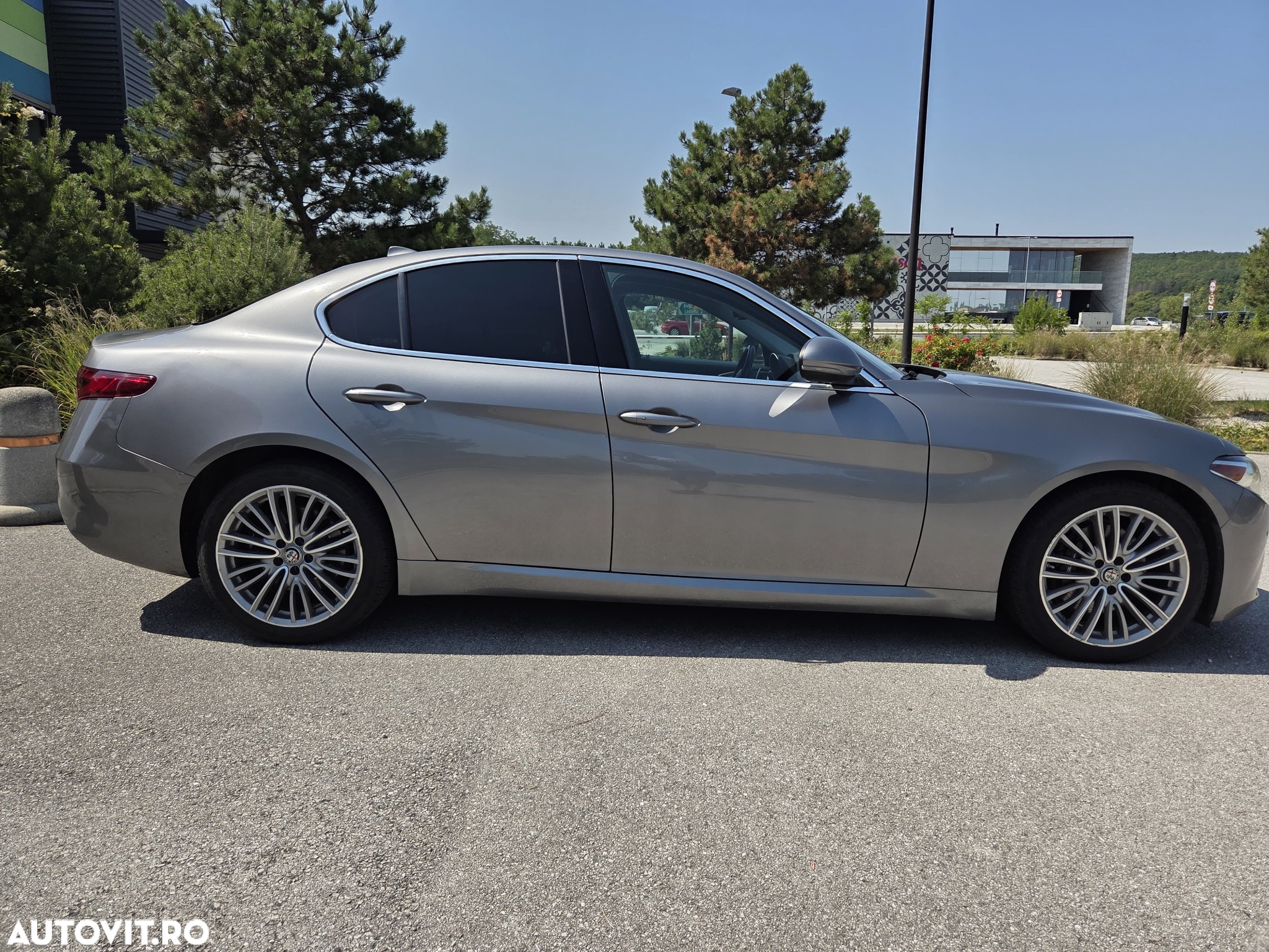 Alfa Romeo Giulia 2.0 Turbo AWD AT8 Veloce - 12