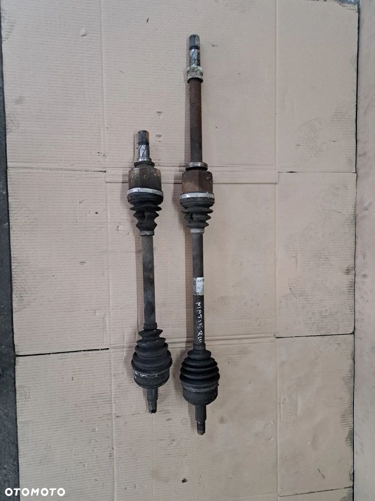 Renault Master III  Półoś prawa 2.3 dci Movano B - 1