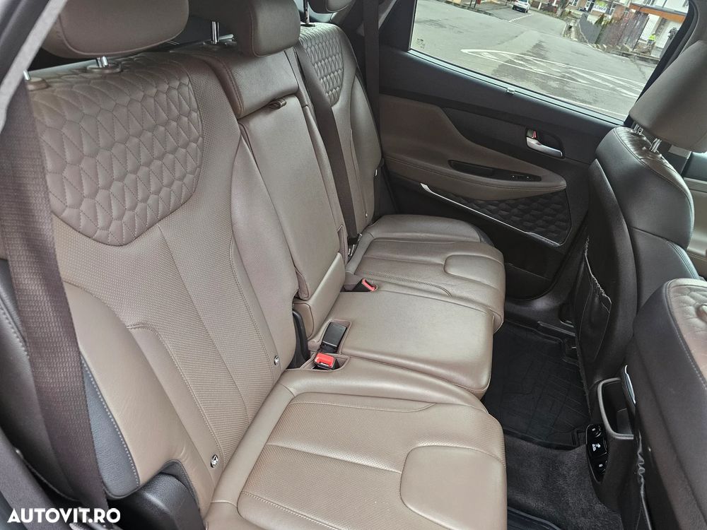 Hyundai Santa Fe 2.2 CRDi 4WD 8AT Luxury - 14