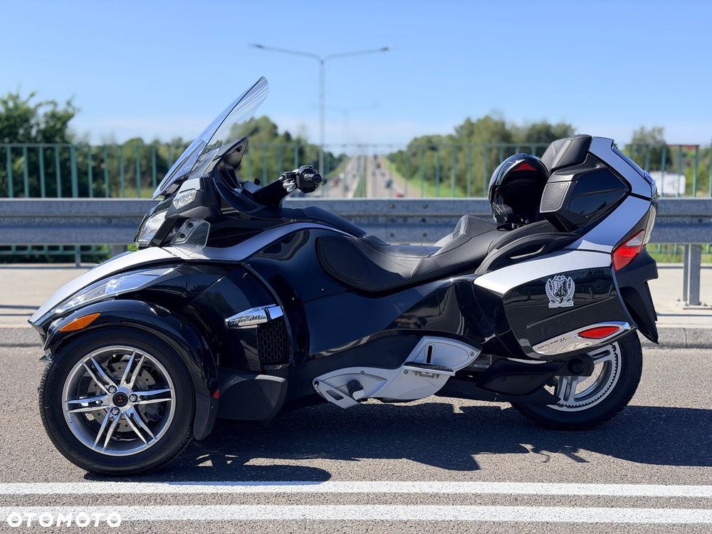 Can-Am Spyder - 6