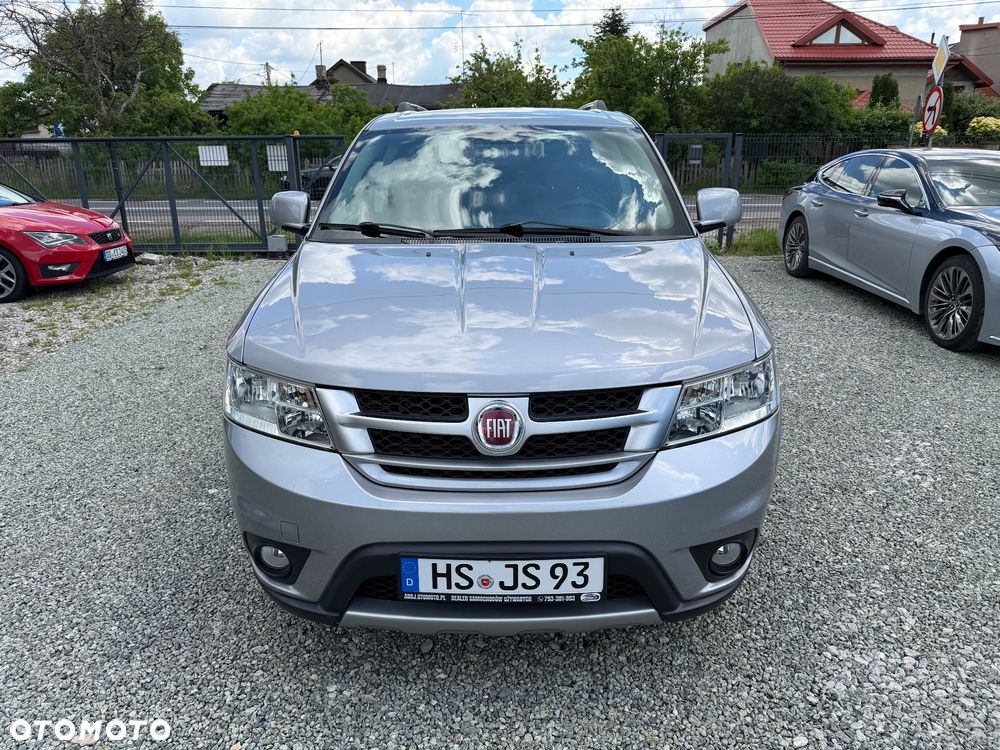 Fiat Freemont 2.0 Multijet 16V DPF Automatik Allrad Lounge - 2