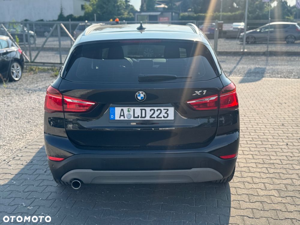 BMW X1 xDrive18d xLine - 14