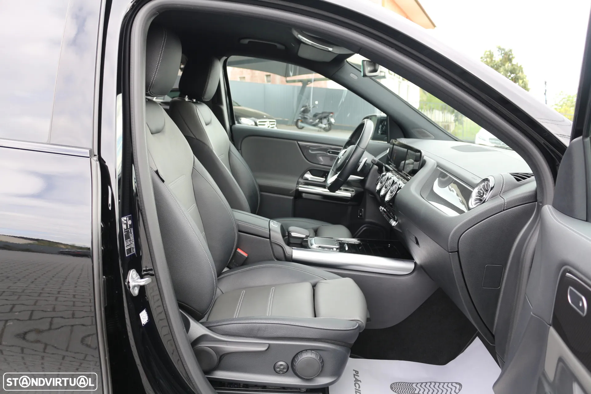 Mercedes-Benz GLA 200 d AMG Line - 21