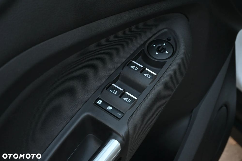 Ford C-MAX ver-2-0-tdci-sport-ass - 37
