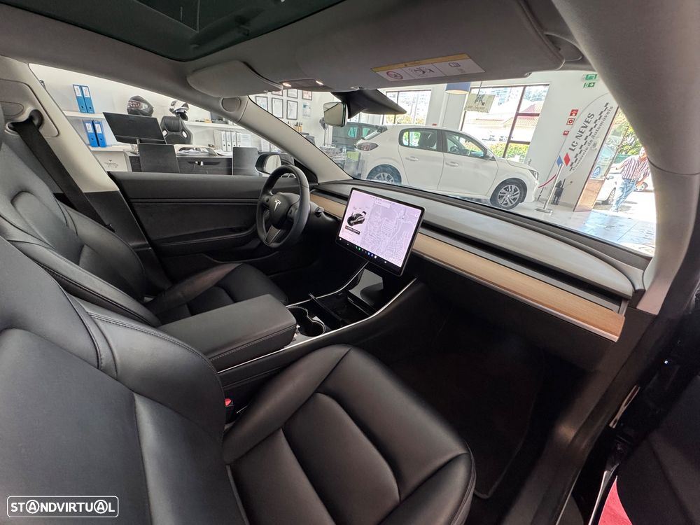 Tesla Model 3 Long-Range Dual Motor AWD - 12