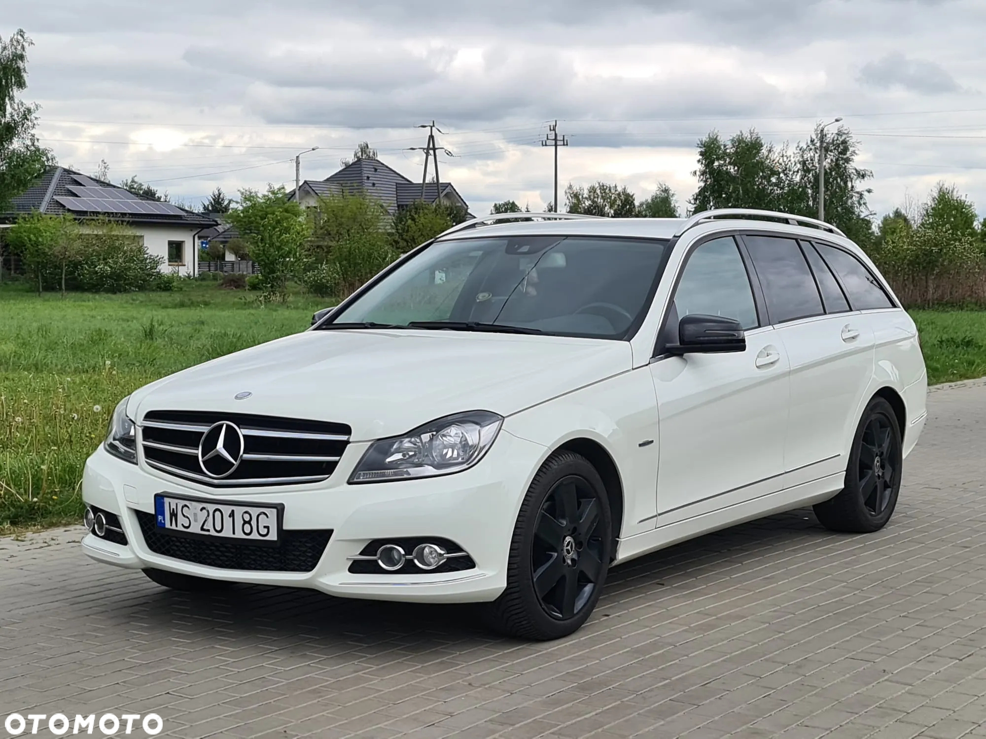 Mercedes-Benz Klasa C 250 CDI BlueEff Avantgarde - 28