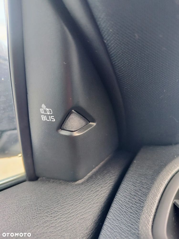 Volvo V40 D3 Drive-E Inscription - 19