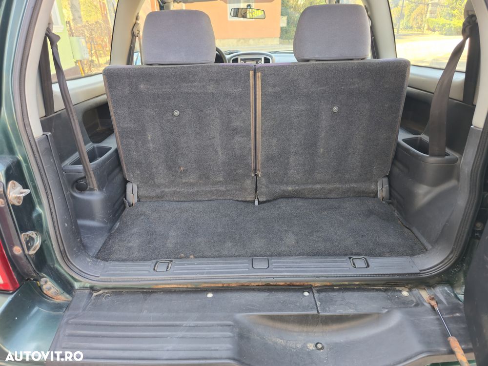 Suzuki Grand Vitara 2.0 TD Comfort - 11