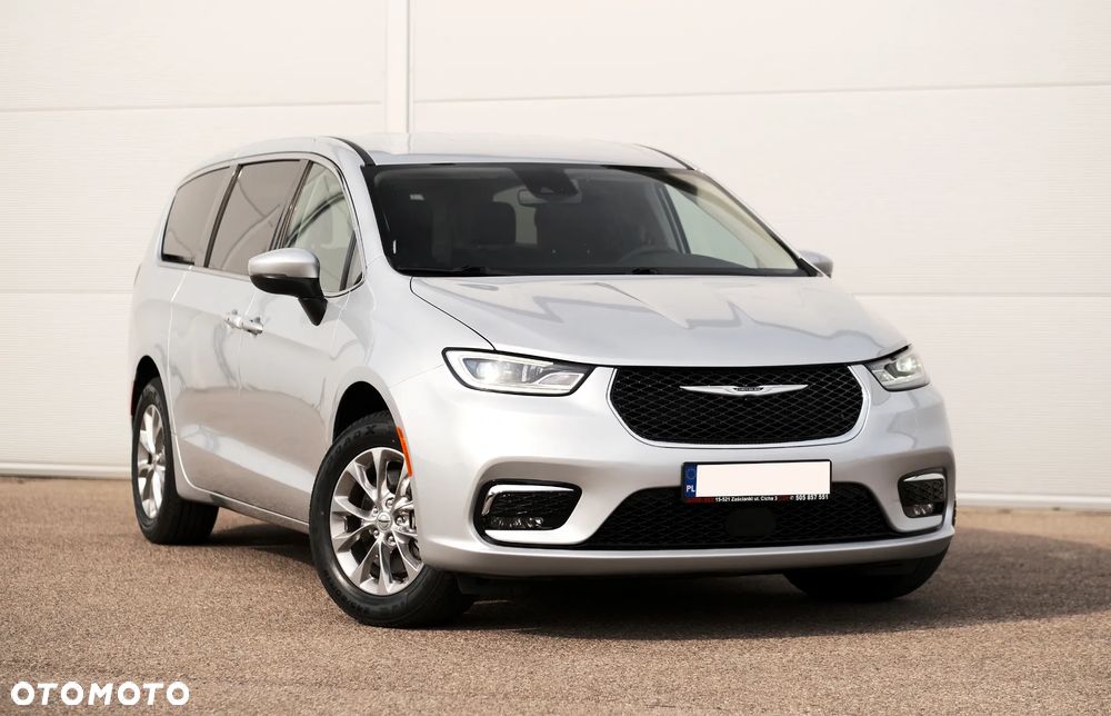Chrysler Pacifica - 40