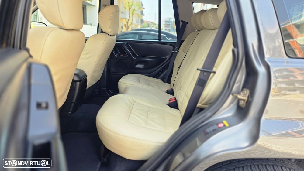 Jeep Grand Cherokee 2.7 CRD Laredo - 18