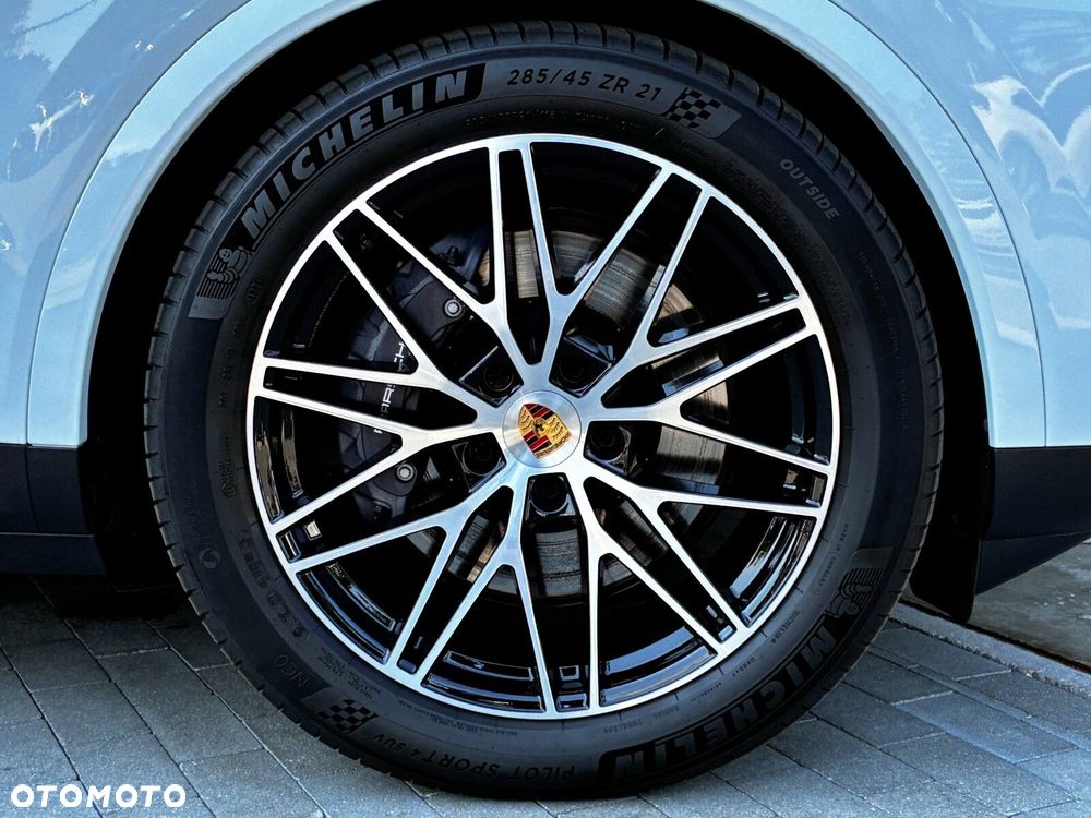 Porsche Cayenne - 19