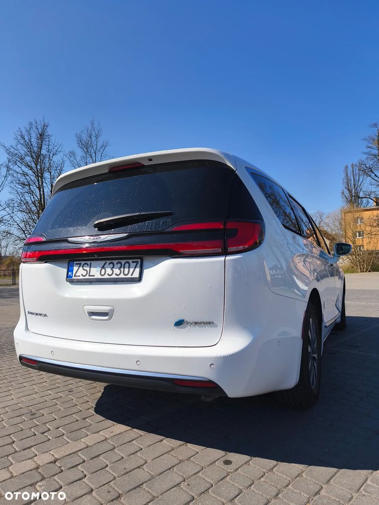 Chrysler Pacifica - 10