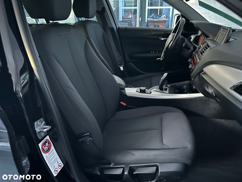 BMW Seria 1 118d Sport Line - 25